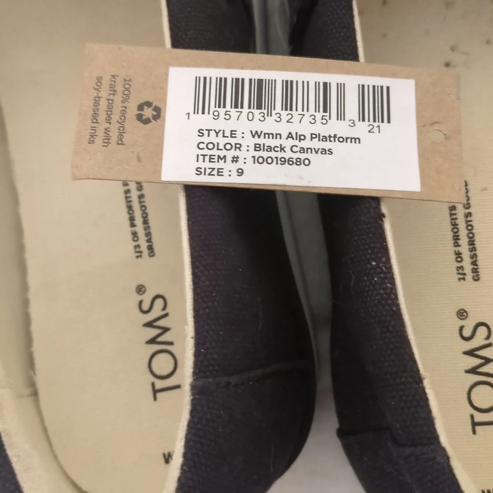 TOMS Alp Platform Sneakers NWOT 9 Black Canvas Pastel Rainbow Comfort Eco